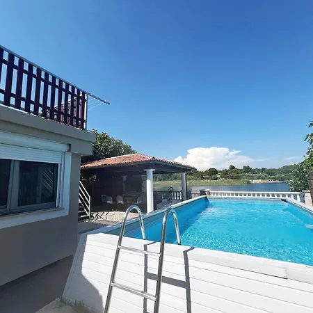 Tereza Holiday home Medulin